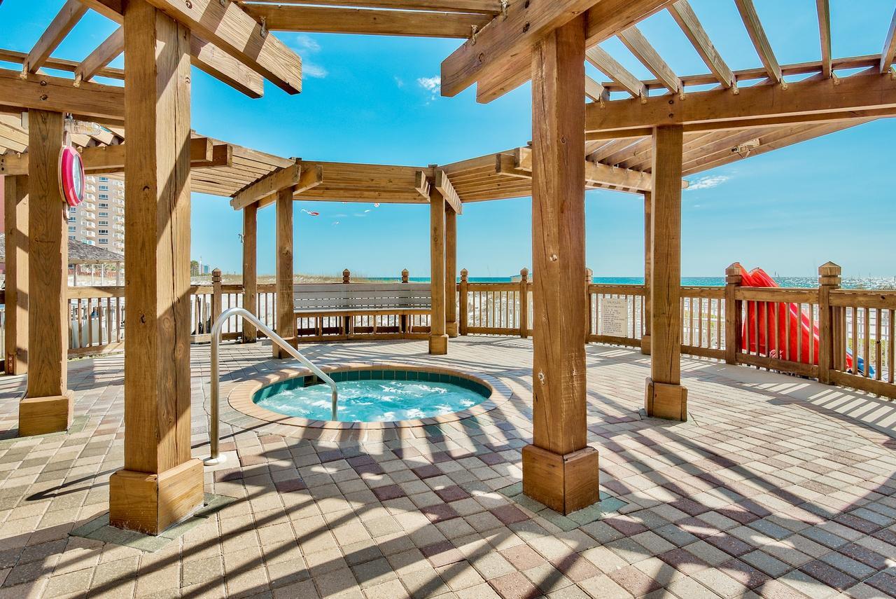 Pelican Beach Resort Condos Destin Exterior foto